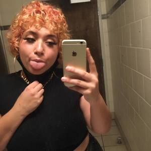 Meet your Posher, Emma